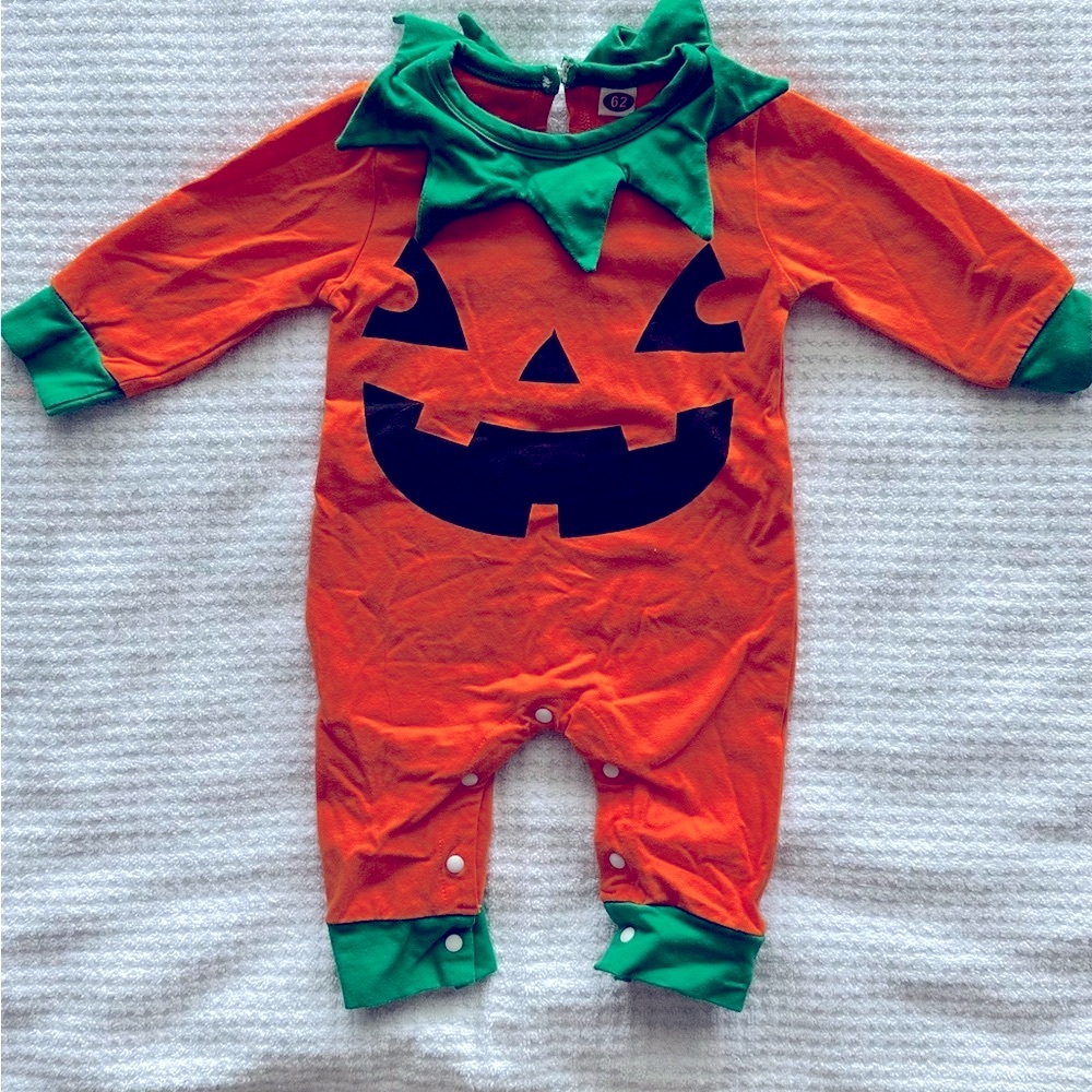 Pumpkin Halloween Costume Size 3-6M EUC